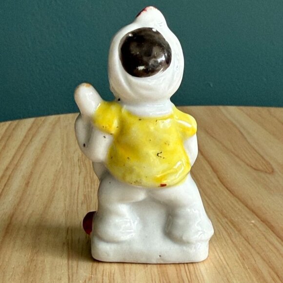 Vintage Porcelain Musician Girl Figurine w Cello Violin Yellow White Red - Picture 4 of 10